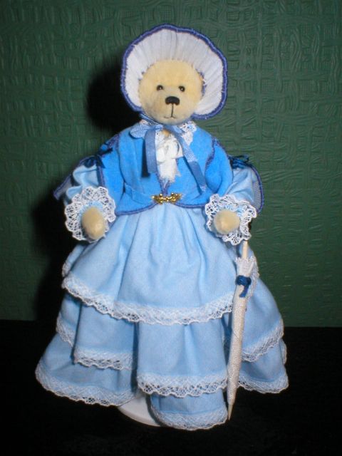 Early Victorian blue1.JPG (44892 bytes)