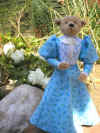 Edwardian lady in garden.JPG (49208 bytes)