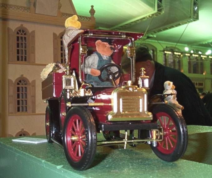 Lorry 6.JPG (59283 bytes)