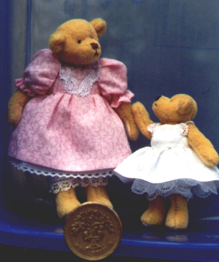 Mary_with_sister