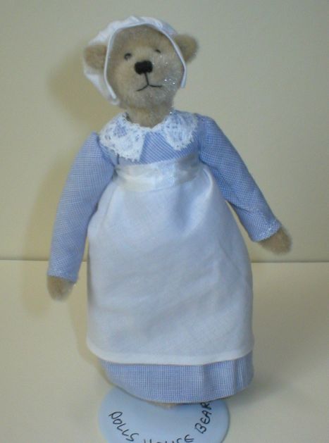 Regency maid7.JPG (25658 bytes)