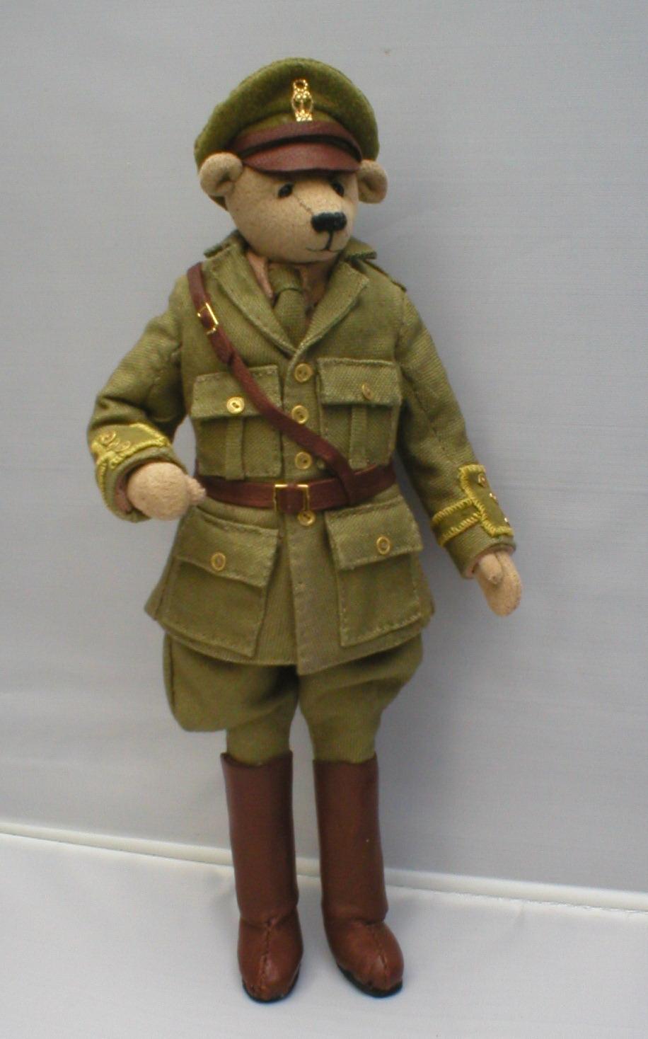 Scots Guards Officer .jpg (99394 bytes)