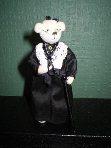Victorian Grandma.JPG (22730 bytes)
