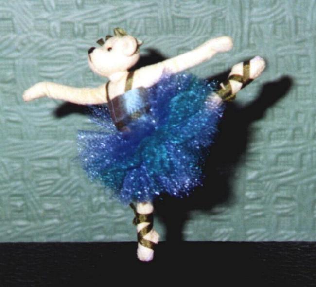 ballerina blue.JPG (43256 bytes)